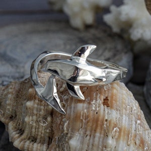 Whale ring, adjustable geometric edgy ring, animal ring, nature, dolphin ring, whale tail ring, ocean ring