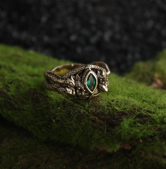 Handcrafted snakes ring, two serpents ring, legendary ring, viper ring, kings ring, fantasy ring