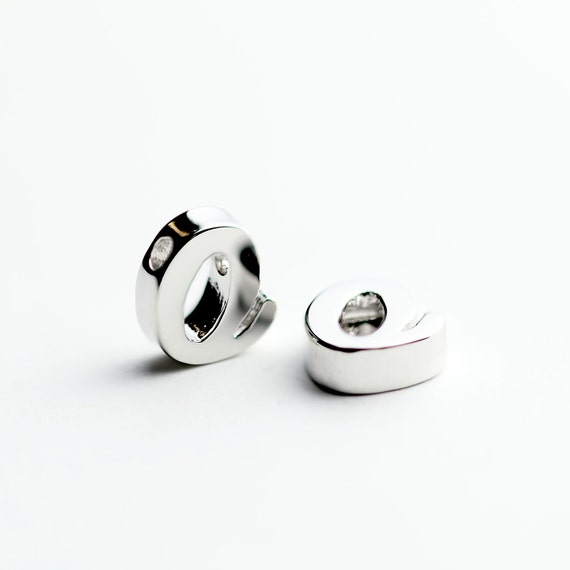 Ciondolo a forma di iniziale - Shop Elegance
