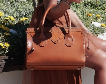 Bolso bowling mujer de piel / Bolso con asas / Bolso bowling de estilo clásico / Bolso mujer hecho a mano / grabado sobre piel /