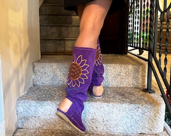 GIRASOL Púrpura - Hermosas botas bordadas en la espalda - Botas hechas a mano - Botas de taco bajo - Botas Ibiza - Botas de verano