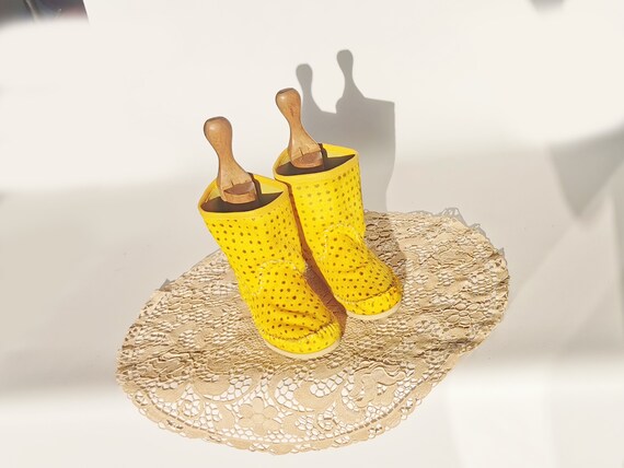 yellow flat boots