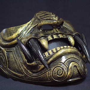 Half Face Gold demon Assassin Ronin Samurai Mask, Cool Baddass Demon Oni Mempo Japanese