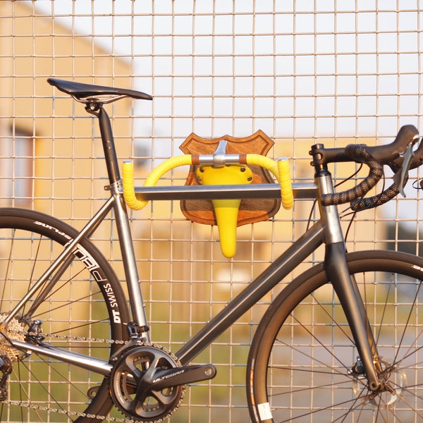 Bike wall mount, bicycle wall mount, fahrrad wandhalterung, bike hanger, fahrradhalter wand, bike mount, bicycle, bike, bicycle, brown