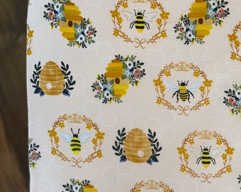 Rosa Bee Hive Spjälsängslakan