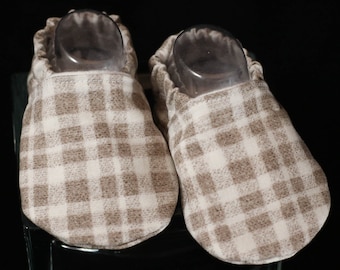 Plaid baby boy, Plaid shoes, Baby shoes boy, Plaid boy, Baby booties, Infant slippers, Baby gift ideas, Newborn moccasins,Newborn girl shoes