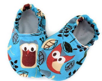 Woodland baby shoes, Baby booties, Stay on baby slippers, Owl, Boys crib shoes, Toddler slippers, Baby booties, Boys slippers, Gift for baby