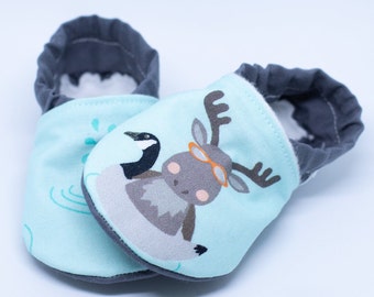 Moose baby, Moose baby boy, Moose baby gift, Moccasins toddler boy, Infant shoes, Newborn girl shoes, Woodland baby shoes, Stay on booties