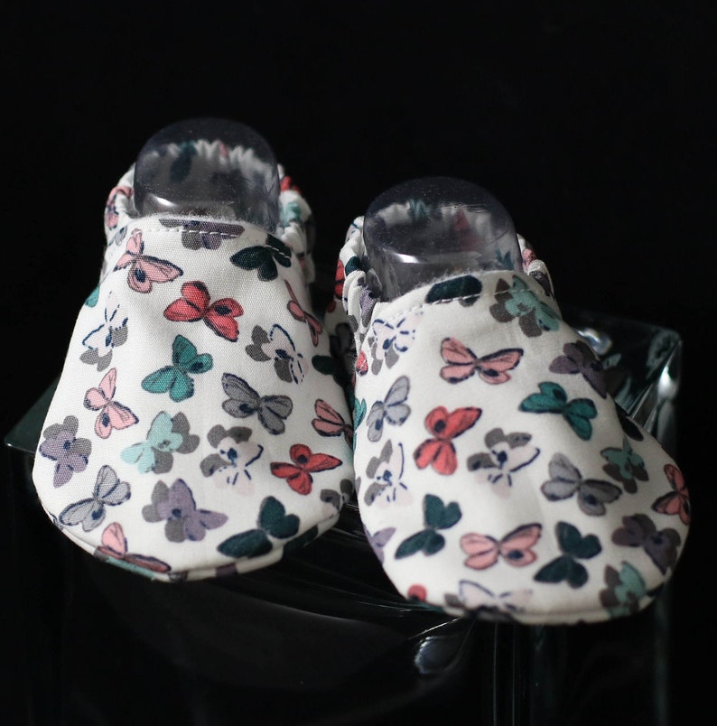 Butterfly booties, Butterfly baby booties, Butterfly booties girl, Stay on baby booties, Baby slippers, Baby shoes, Toddler slippers, Moccs image 4