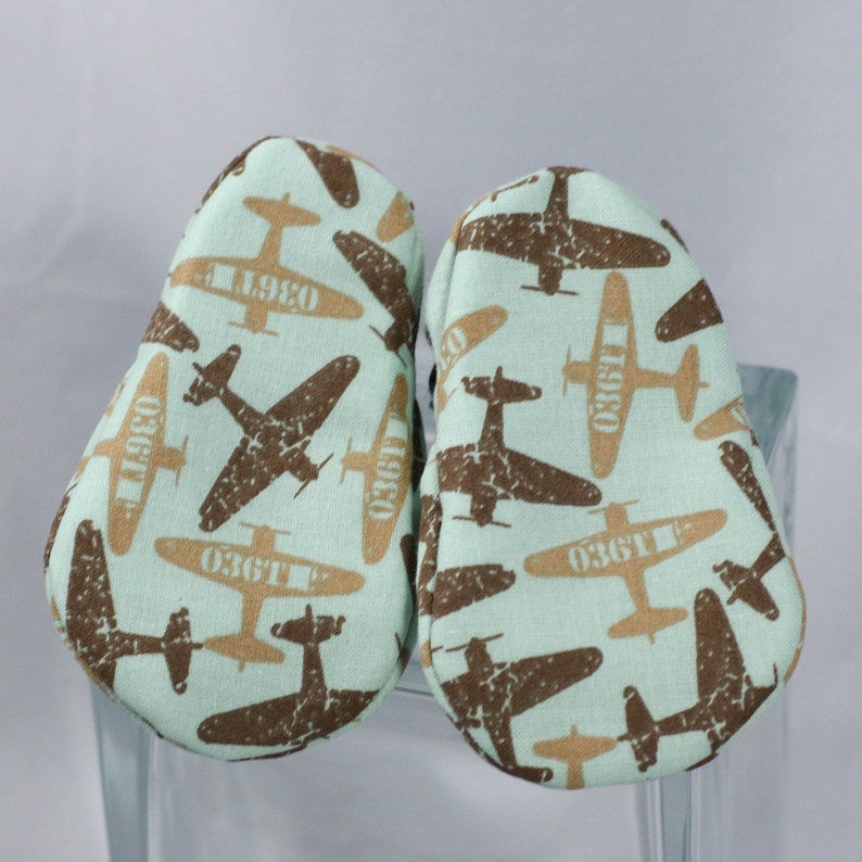 Airplane baby boy, Baby shoes boy, Airplane baby gift, Baby airplane, Boy airplane, Toddler shoes, Baby booties, Boys slippers, baby gift image 5