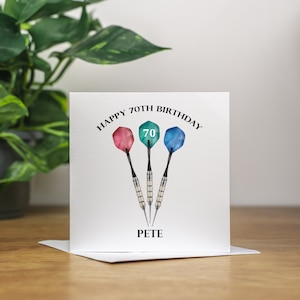 Carte d'anniversaire personnalisée des 70 ans pour les joueurs de fléchettes - Carte d'anniversaire personnalisée pour les fléchettes - Carte d'anniversaire pour grand-père - Carte des 70 ans pour papa