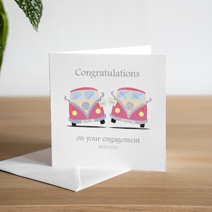 Tarjeta de compromiso lésbica personalizada. Pareja del mismo sexo. Felicitaciones por su compromiso. Regalo. Autocaravana. Señora y señora. Recién comprometidas.