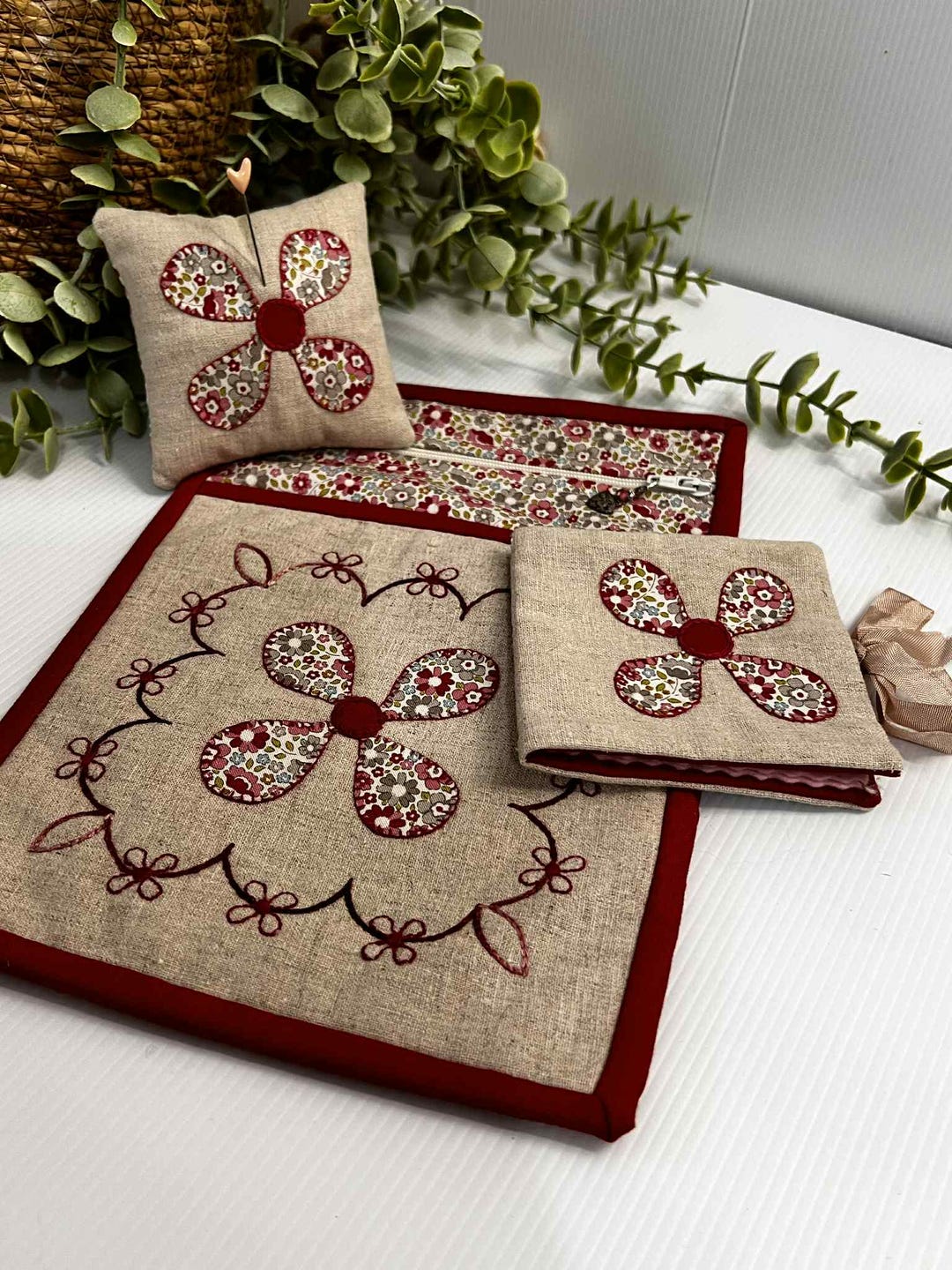 Daisy Travelling Sewing Set Pattern With Embroidery Zippy Pouch ...