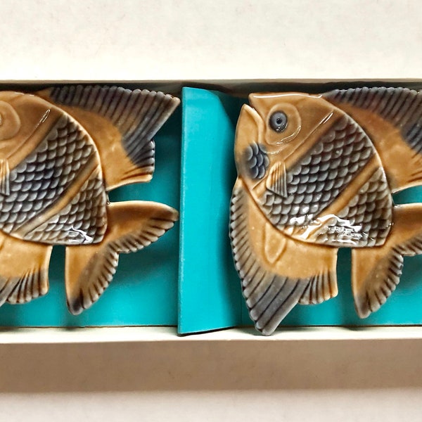 Vintage 1960’s Wade Aqua Dishes Angel Fish Pin Ring Trays in Original Box