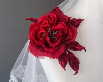 Rosa di seta e velluto, rossa, spilla, spilla, fiore, fiore di stoffa, spilla di stoffa, rosso, fiore di seta rosso brillante