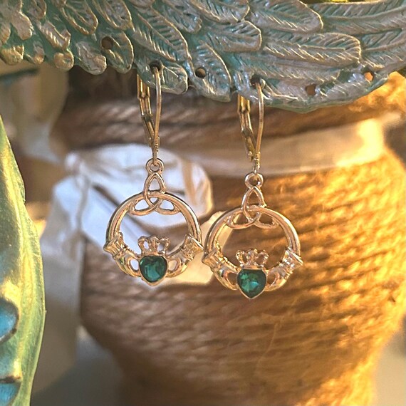 The Caitlin Claddagh Gold Earrings