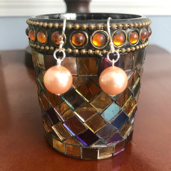 Elegant Light Pink Shell Pearl Dangle Earrings