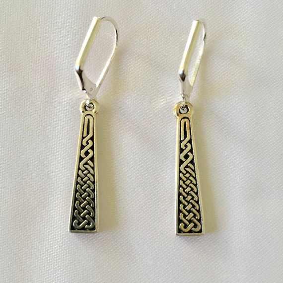 The Celtic Braid Silver Dangle Earrings