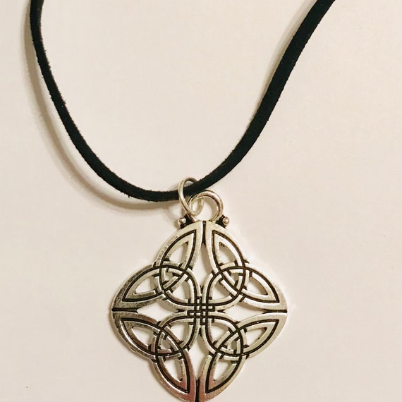 Silver Celtic Knot Pendant Necklace