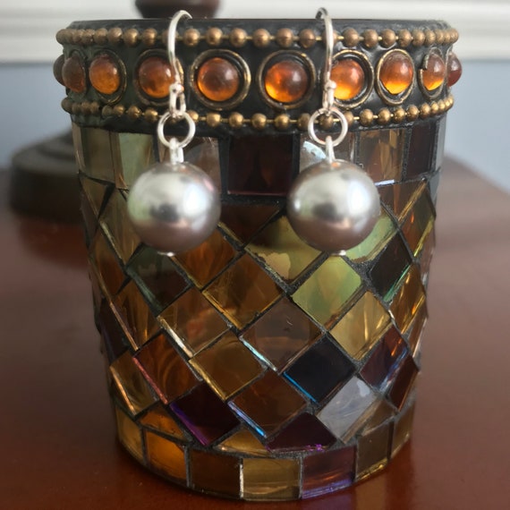 Elegant Gray Shell Pearl Sterling Silver Dangle Earrings