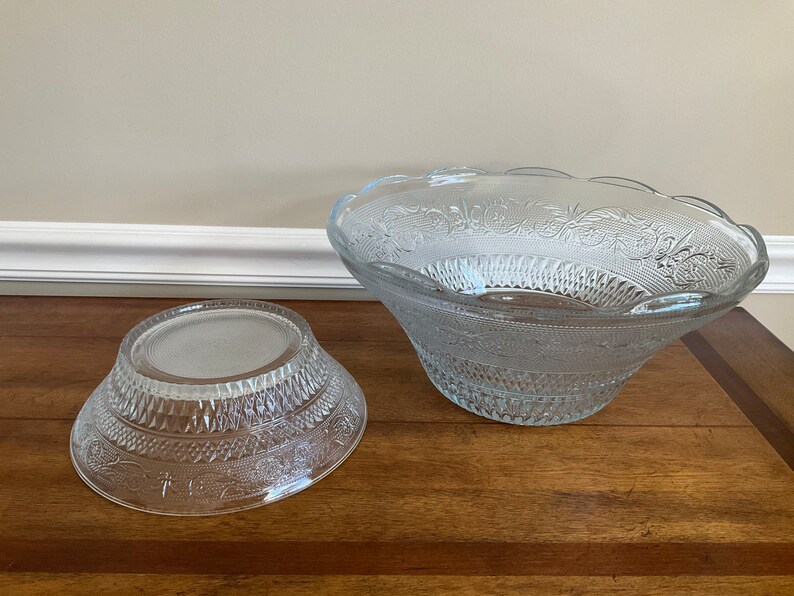 Vintage Sandwich Glass Punch Bowl Set With 12 Cups Hooks Etsy