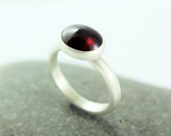 Silver Garnet Oval Ring, January Birthstone Ring, Sterling Silver, Red Stacking Ring, Modern Ring, Simple Ring, Engagement, Gift for her