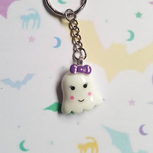 Ghost keyring, Cute ghost keyring, Halloween keyring, Ghost, Kawaii ghost, Kawaii, Halloween, Horror, Pastel goth, Goth, Emo, Punk