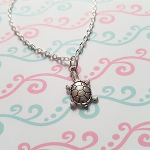 Turtle bracelet, Turtle jewellery, Charm bracelet, Turtle, Sealife creature, Sea creature, Marine life, Beach, Summer, Holiday jewellery