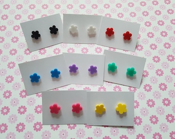 Colorful Flower Stud Earrings - Tiny Acrylic Silver Plated Earrings for Everyday Wear, Gifts & Kawaii Accessories