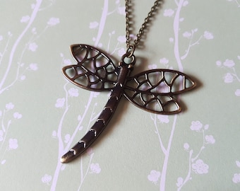 Libelle Halskette | Antike Bronze überzogene Anhänger | Statement Schmuck | Von der Natur inspiriertes Accessoire | 18 "-Kettenhalskette