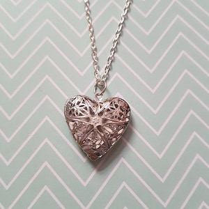 Heart locket, Filigree necklace, Locket necklace, Locket pendant, Locket, Photo locket, Locket jewellery, Keepsake, Pretty, Heart, Filigree