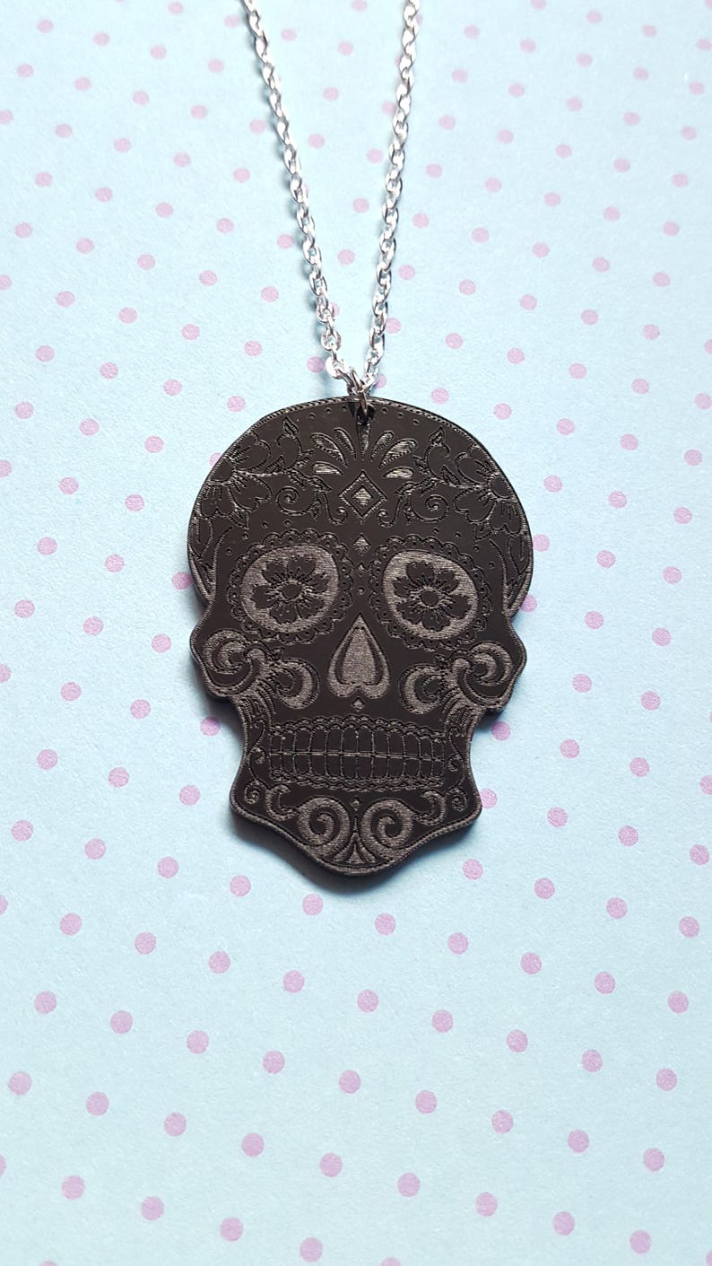 Sugar skull necklace Sugar skull pendant Goth Sugar skull Skull Skull pendant Horror Skull necklace Day of the dead Halloween