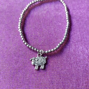 sheep charm bracelet, sheep bracelet, beaded charm bracelet, beaded bracelet, animal bracelet, sheep, animal, animal lover gift