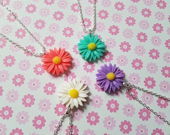 Daisy necklace, Flower necklace, Daisy flower necklace, Daisy pendant, Flower jewellery, Daisy flower, Daisy, Flower, White daisy