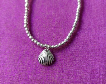 Beaded Shell Charm Bracelet | Silver Plated Pendant | Cute Elastic Jewelry Gift for Beach Lovers
