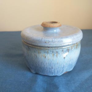 Butter Crock - Holds 1 1/2 Sticks of Butter Blue