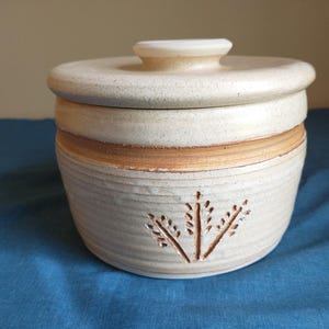 Sourdough Crock - Wheat Berries - Holds 5 Cups