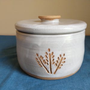 Sourdough Crock - Wheat Berries - Holds 4 Cups