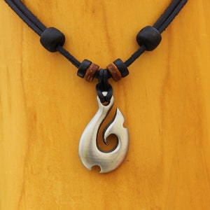 Surfer necklace Hei Matau Maori New Zealand metal pendant necklace men women leather chain surfer necklace HANA LIMA
