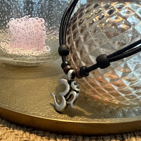 DonDon Collana Uomo In Pelle 50 Cm Con Ciondolo Buddha Acciaio Inox, In Sacchetto Velluto