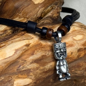 Collana Tiki Collana Tiki Collana da surfista Collana in pelle neozelandese Collana da surfista Collana da uomo Donna HANA LIMA