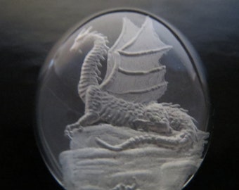 Intaglio Glass Cabochon "Dragon Royalty"