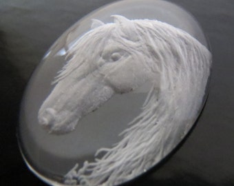 Intaglio Glass Cabochon "Equine Beauty"