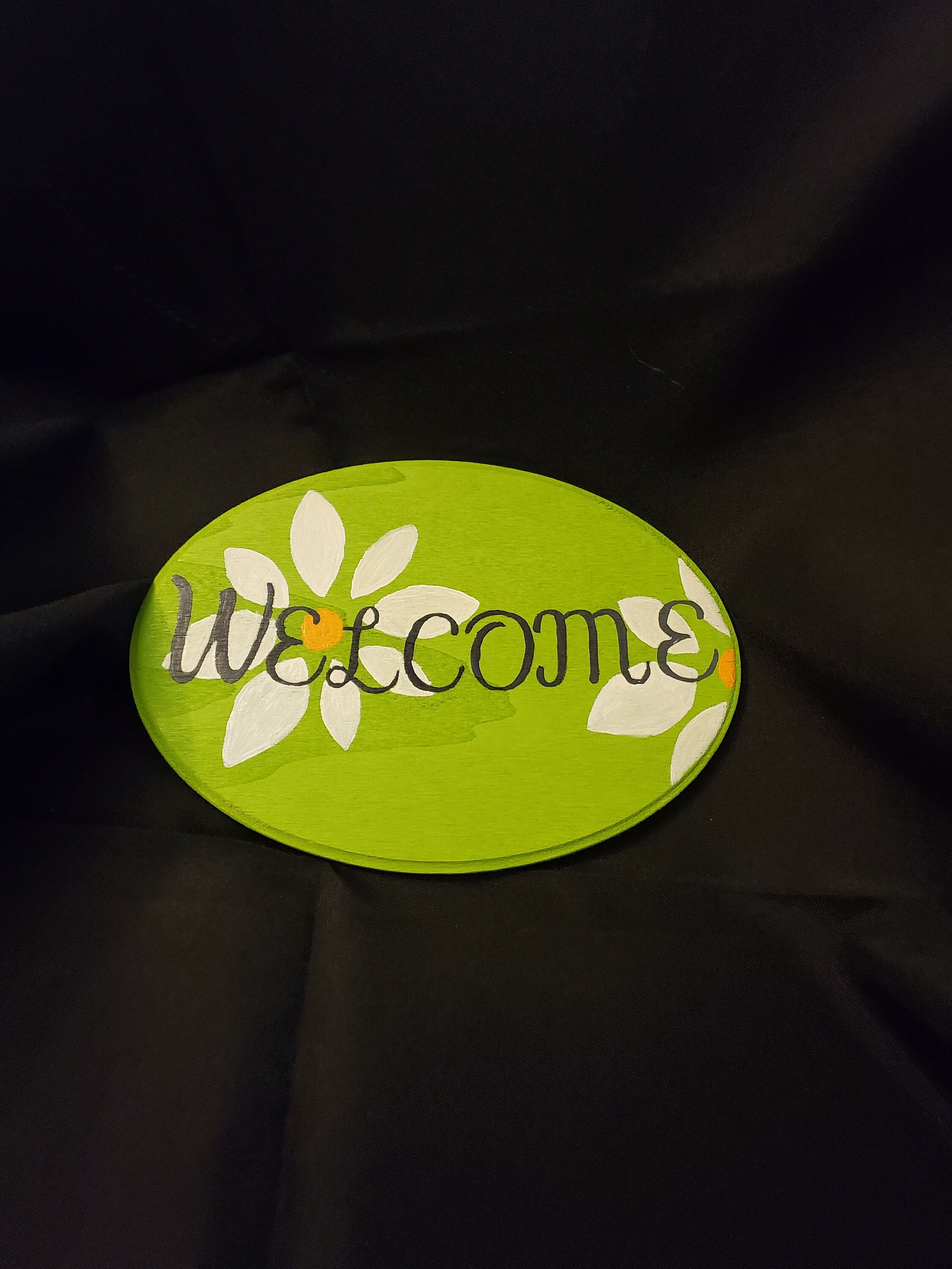 Welcome, Small Cute Oval Sign With White Daisy - Etsy
