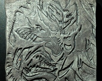 RYUJIN Clay Relief - Handmade Japanese Dragon Sculpture, Grey, 10x10cm