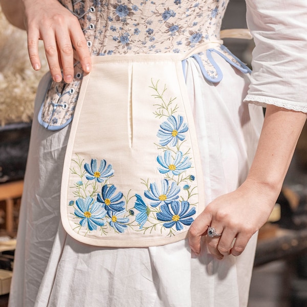 Embroidered 18th century pocket with flowers. Georgian ladies pocket.