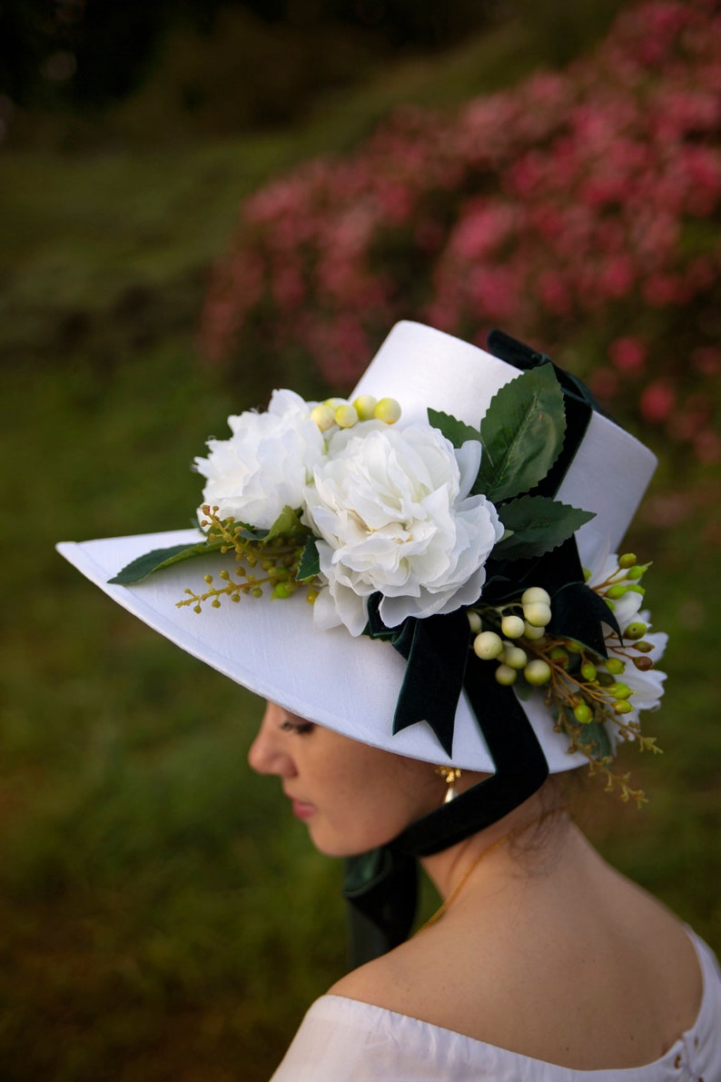 Waverly White Bonnet main image 0