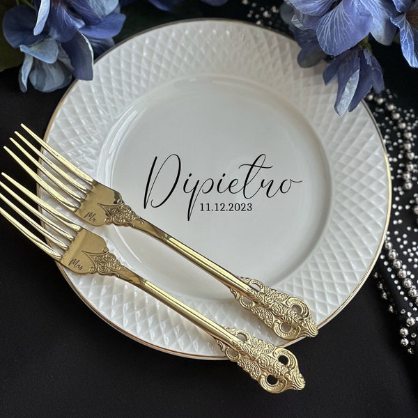 Elegant wedding forks plate for cake cutting ceremony Luxury personalized gift for bride and groom GIFT WRAPPED cutlery set Mr Mrs keepsake