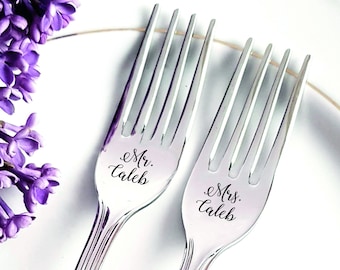 Wedding Mr Mrs forks, personalized gift for couple, cake cutting set, bride and groom flatware, engraved silver forks WF6