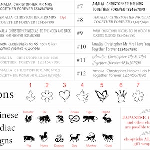 Puede incluir: Un fondo blanco muestra ejemplos de texto para grabar, incluyendo nombres y frases como "Together Forever". Tambi&eacute;n se muestran iconos y signos del zodiaco chino. Se incluye el texto "Japanese, Chinese and other characters are possible to engrave".